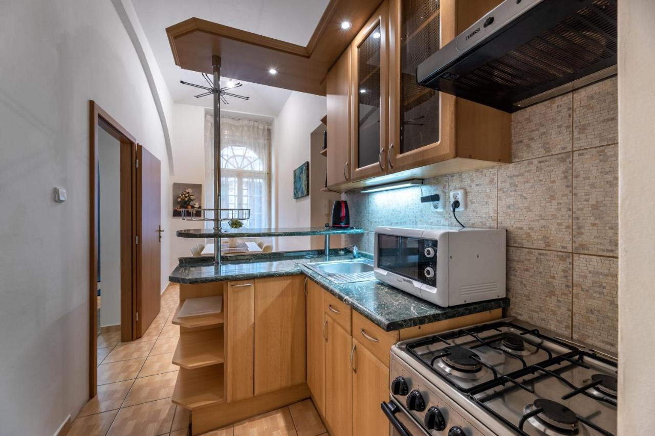 Spacious 3 Bedroom Apartment In The Heart Of Prague Ngoại thất bức ảnh