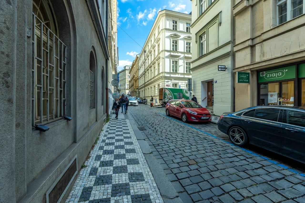 Spacious 3 Bedroom Apartment In The Heart Of Prague Ngoại thất bức ảnh